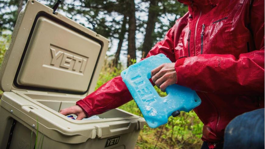 yeti ice refreezable reusable cooler ice pack
