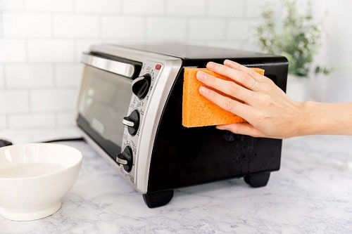 toaster-oven-outside-cleaning
